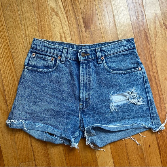 Vintage Levis Jean Shorts Size 30 - Picture 2 of 3